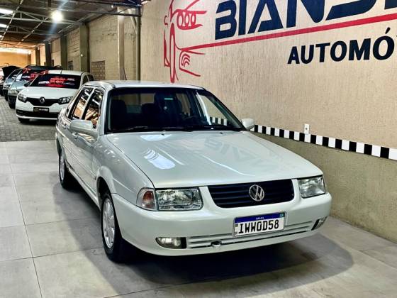 VOLKSWAGEN SANTANA 1.8 MI 8V GASOLINA 4P MANUAL
